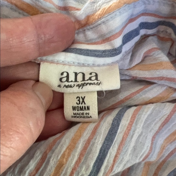 a.n.a Multicolor Striped Button-Down Shirt 👚 - Picture 2 of 8